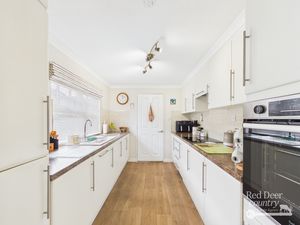 Kitchen- click for photo gallery